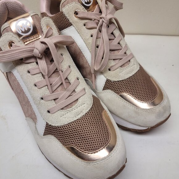 Michael Kors Wilma Suede and Logo trainer Size 9  Pink Beige Rose Gold - Picture 5 of 11